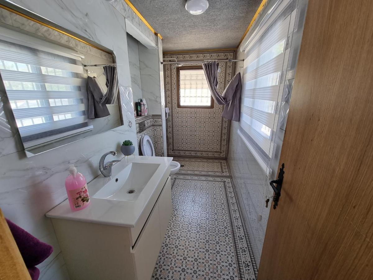 אלאפנדי Apartment Majdal Shams Exterior foto